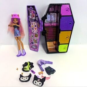 Monster High Skulltimate Secrets Clawdeen Wolf Fashion Doll